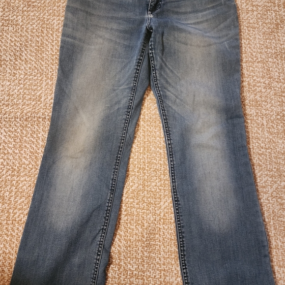 Wrangler Jeans - Picture 2 of 3